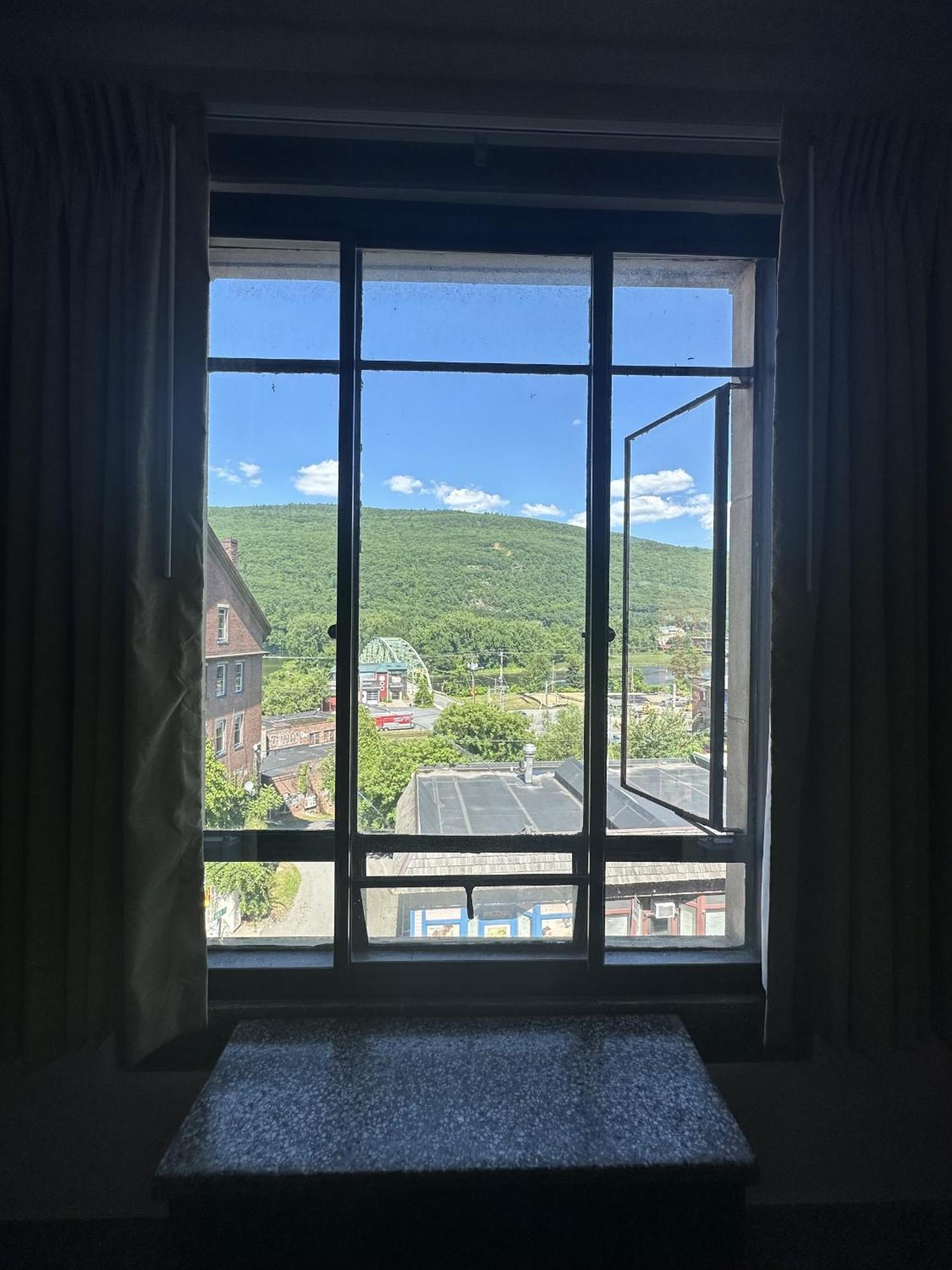 Latchis Hotel Brattleboro Extérieur photo